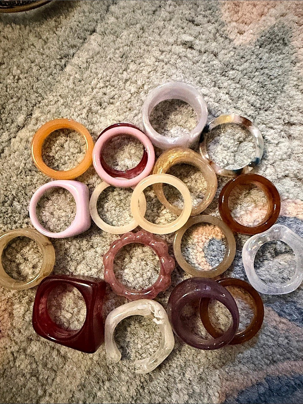 18 Assorted Resin Rings